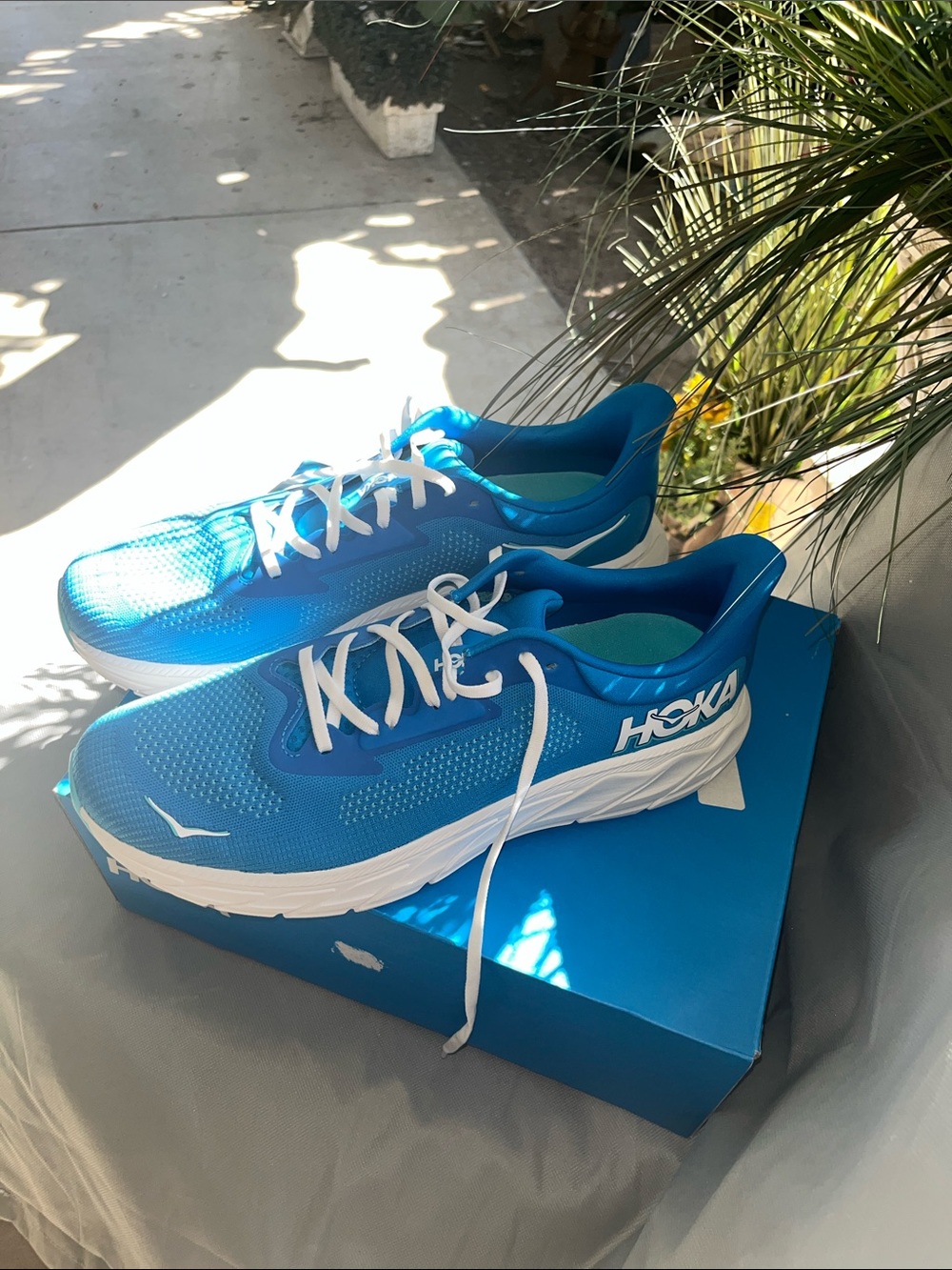 HOKA men’s ARAHI 7' Blue Lightweight Running Shoes